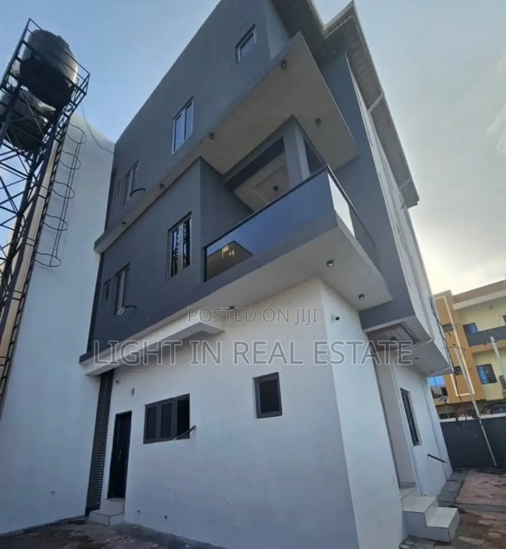4bdrm Duplex in Adeniyi Estate, Ogba GRA for sale in Ogba GRA