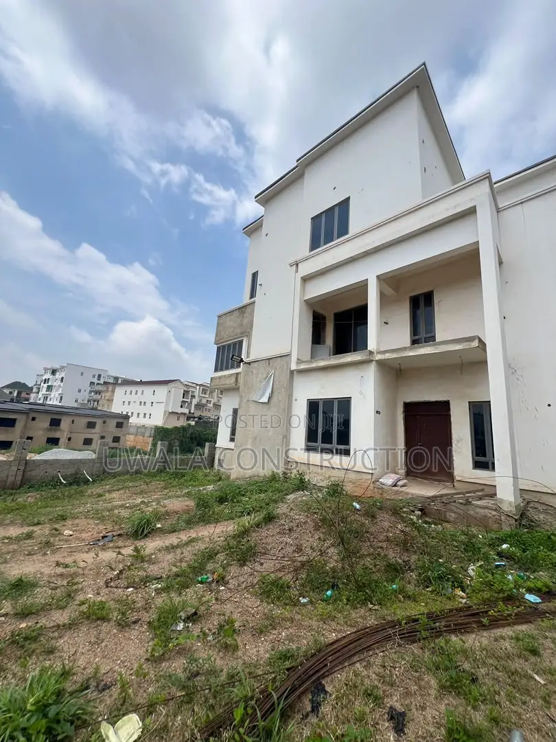 6bdrm Duplex in Guzape District for sale in Guzape District