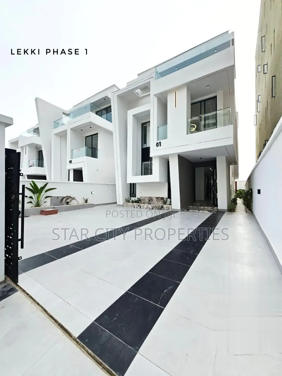 5bdrm Duplex in Lekki Phase 1 for sale in Lekki Phase 1