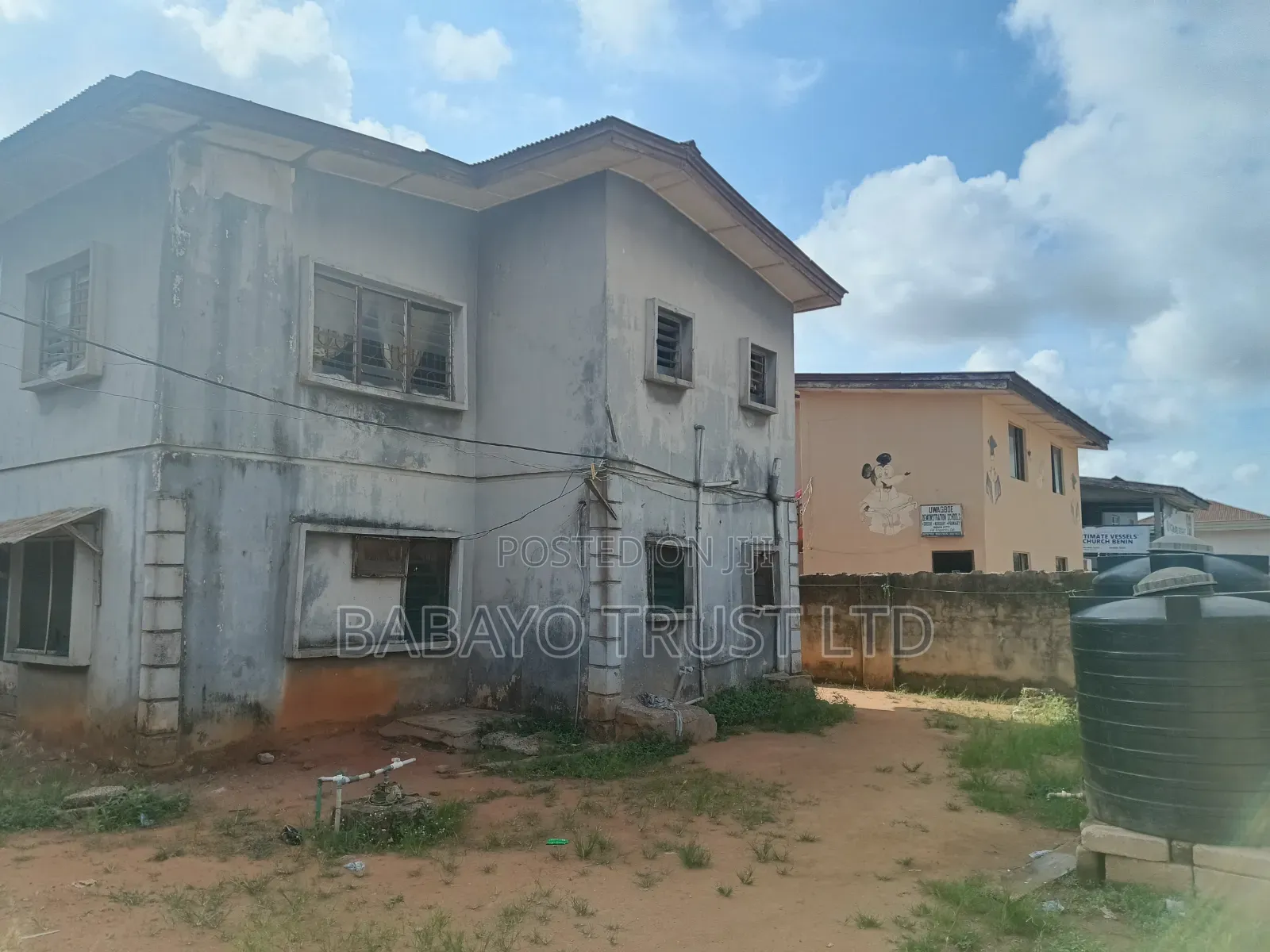 13bdrm House in Uwagboe, Benin City for sale in Benin City