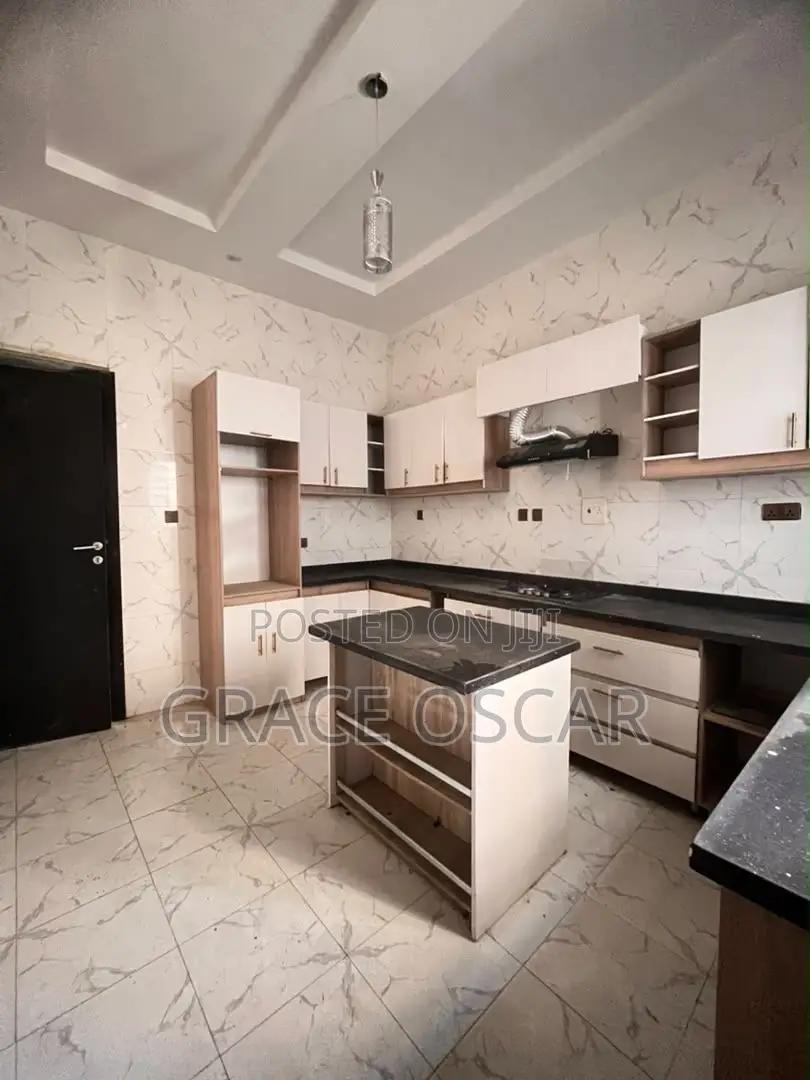 4bdrm Duplex in Lekki for rent in Lekki