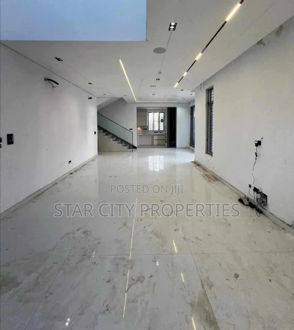 6bdrm Duplex in Lekki Lagos for sale in Lekki Phase 1