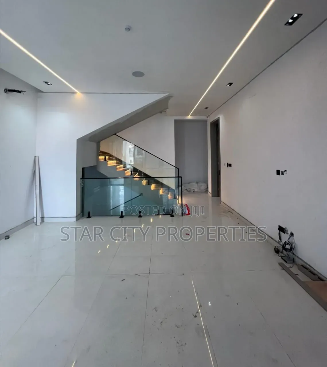 6bdrm Duplex in Lekki Lagos for sale in Lekki Phase 1