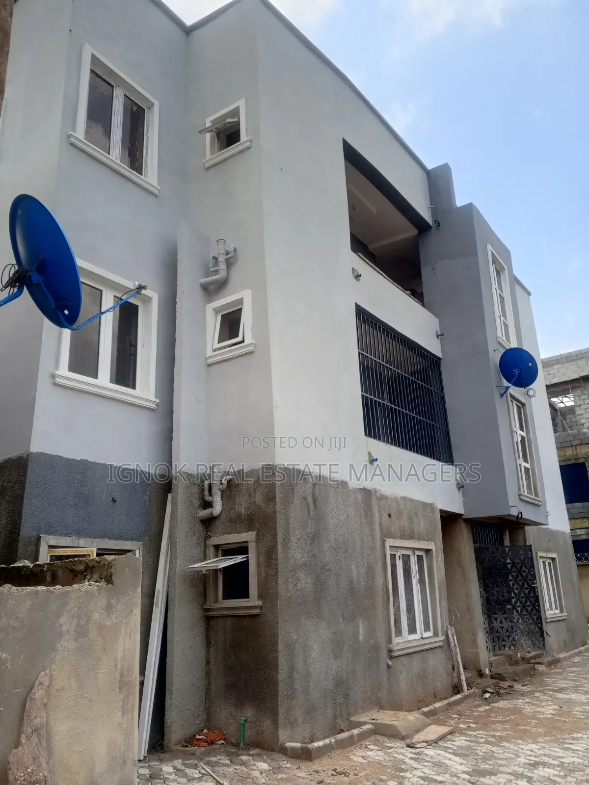2bdrm Block of Flats in Dape for sale in Dape