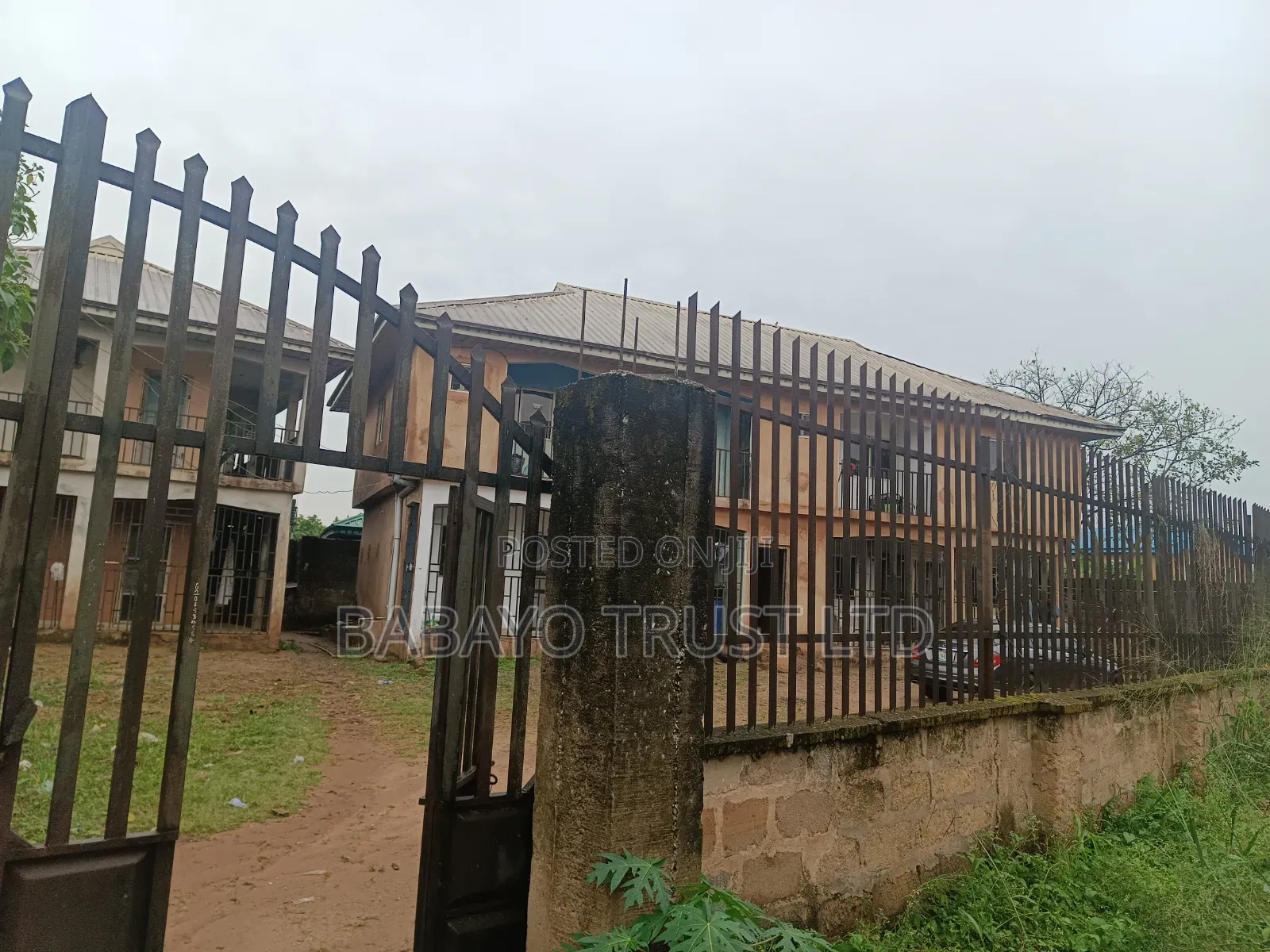 10bdrm Block of Flats in Benin City for sale in Benin City