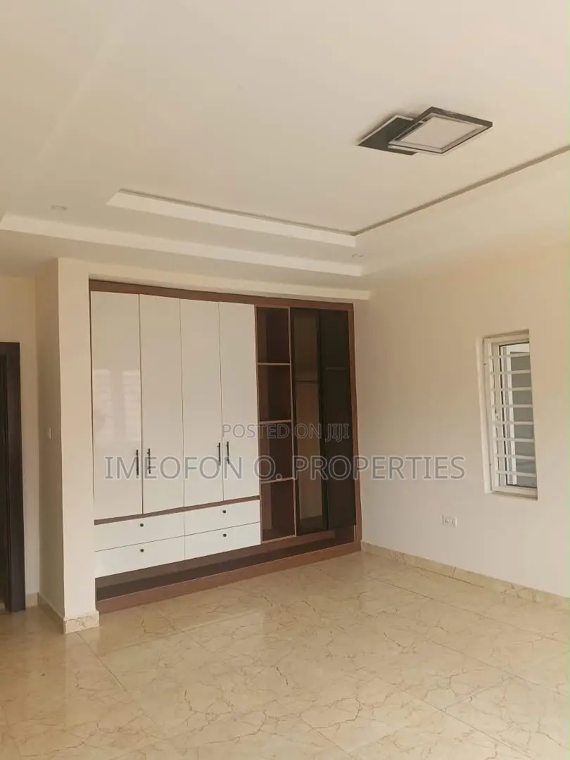 Furnished 5bdrm Duplex in In Estate, Kubwa for rent in Kubwa