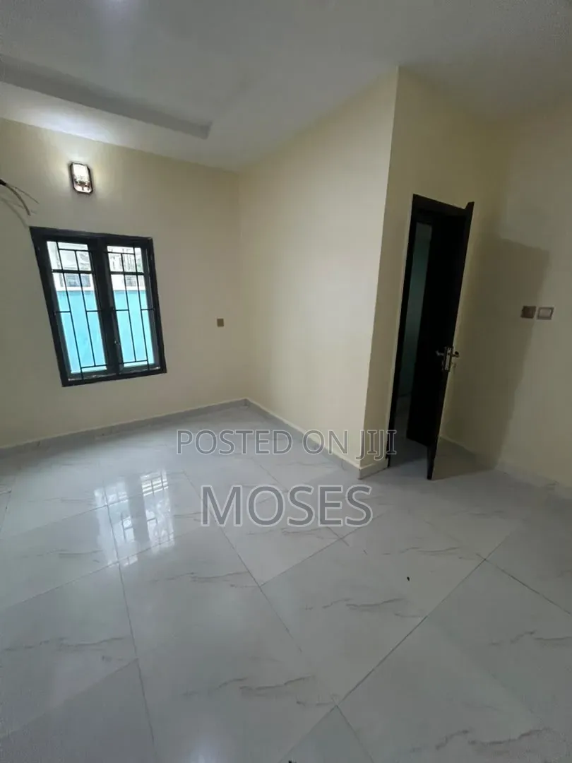 3bdrm Block of Flats in In An Access Code, Ologolo for rent in Ologolo