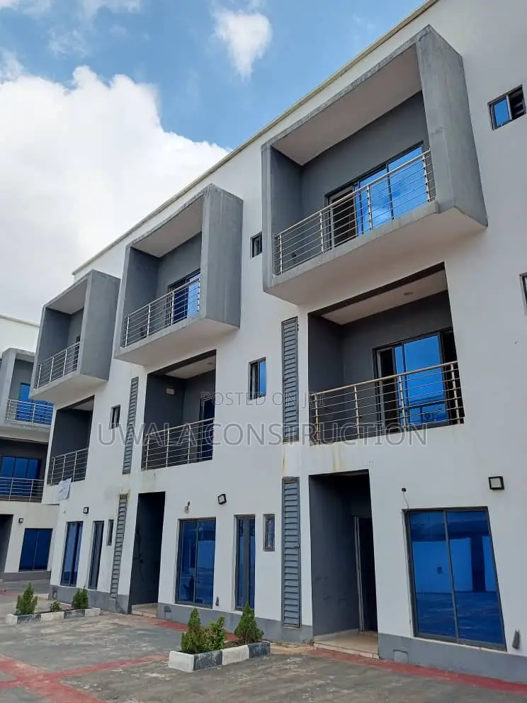 4bdrm Duplex in Gaduwa for rent in Gaduwa