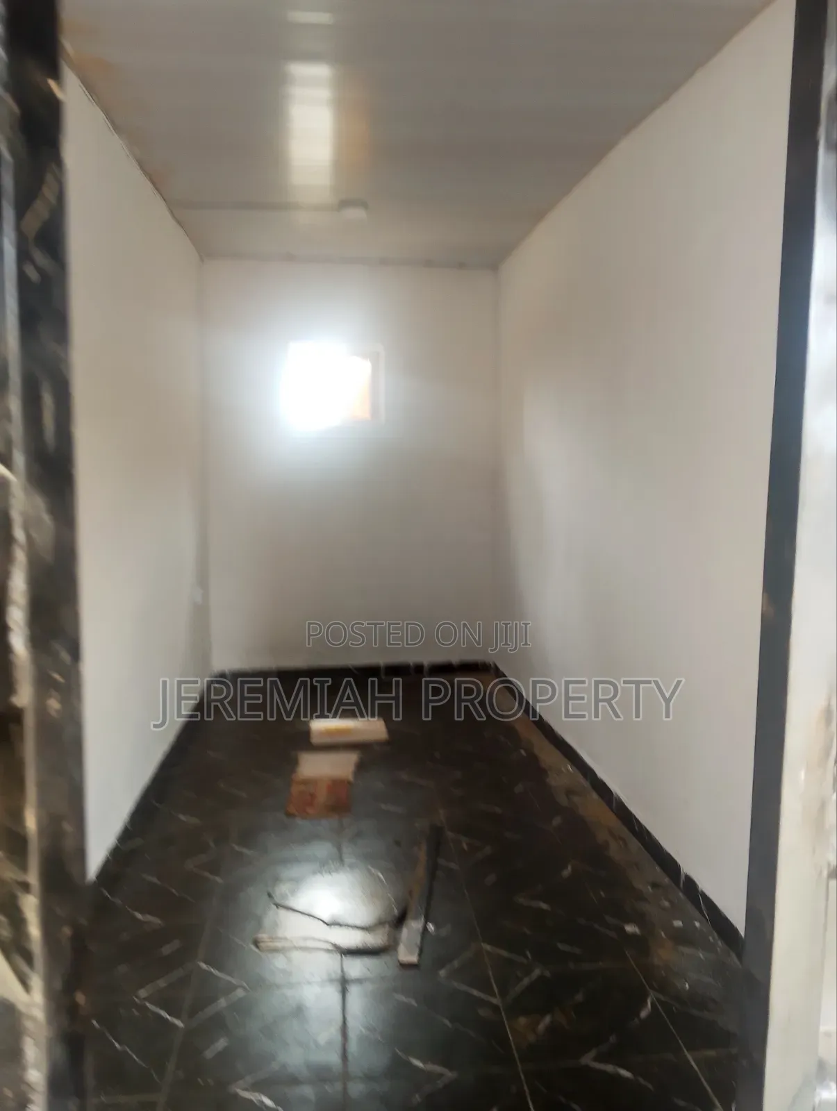 Shop for Rent in Berger