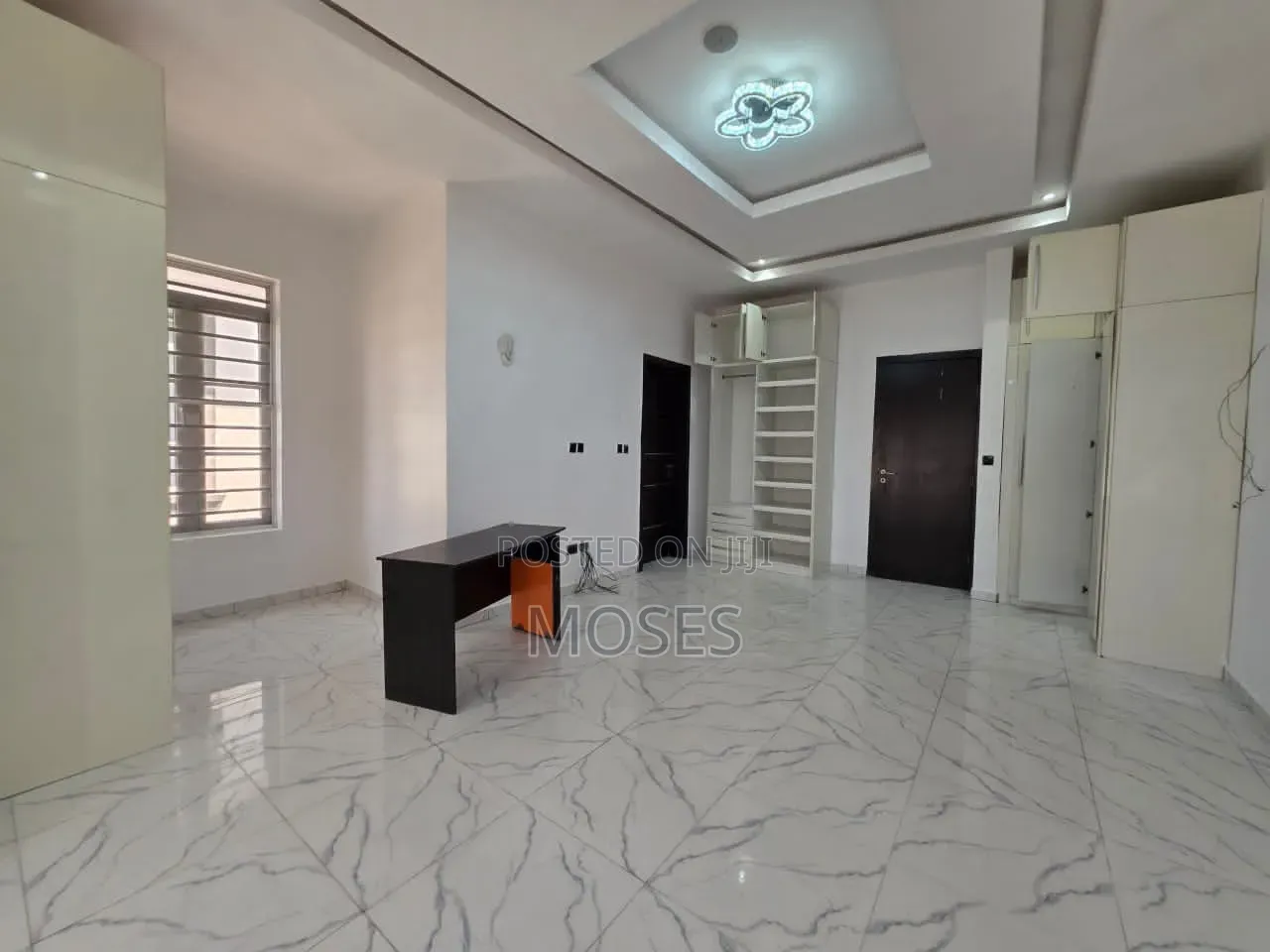 4bdrm Duplex in In An Access Control, Chevron for rent in Chevron