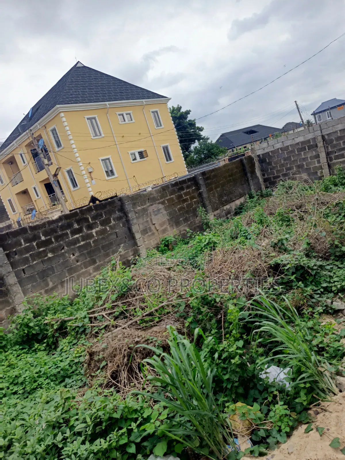Quarter Plot on Corner Piece at Ikola in Agbado