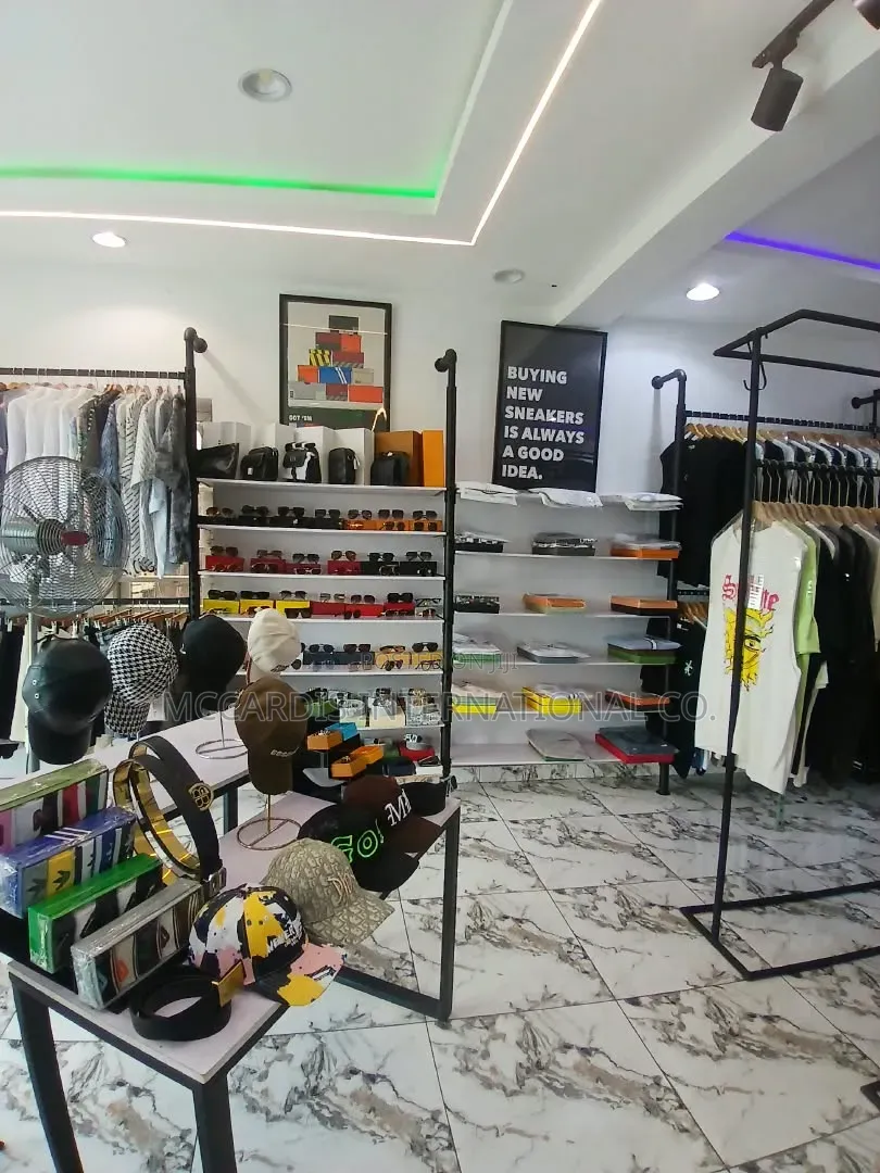 Big Boutique in Ado / Ajah