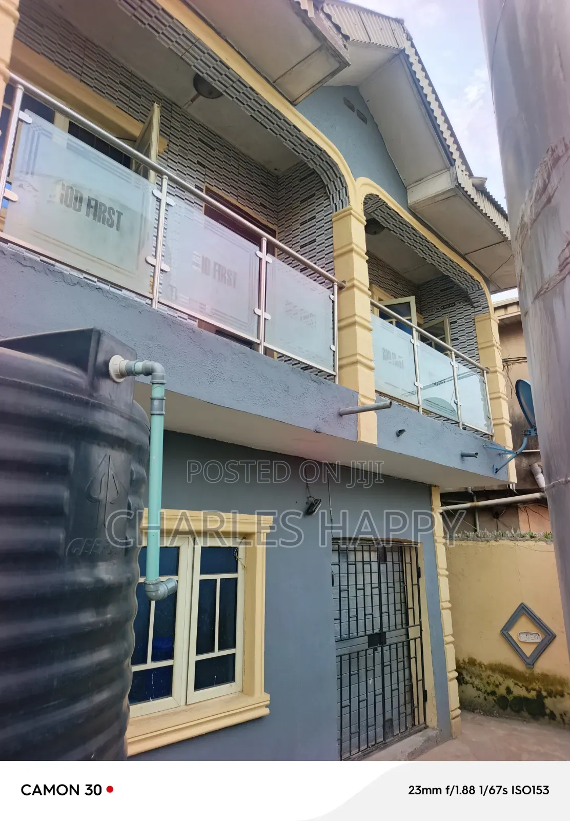 6bdrm Block of Flats in Baruwa Major Road for sale in Ipaja Road