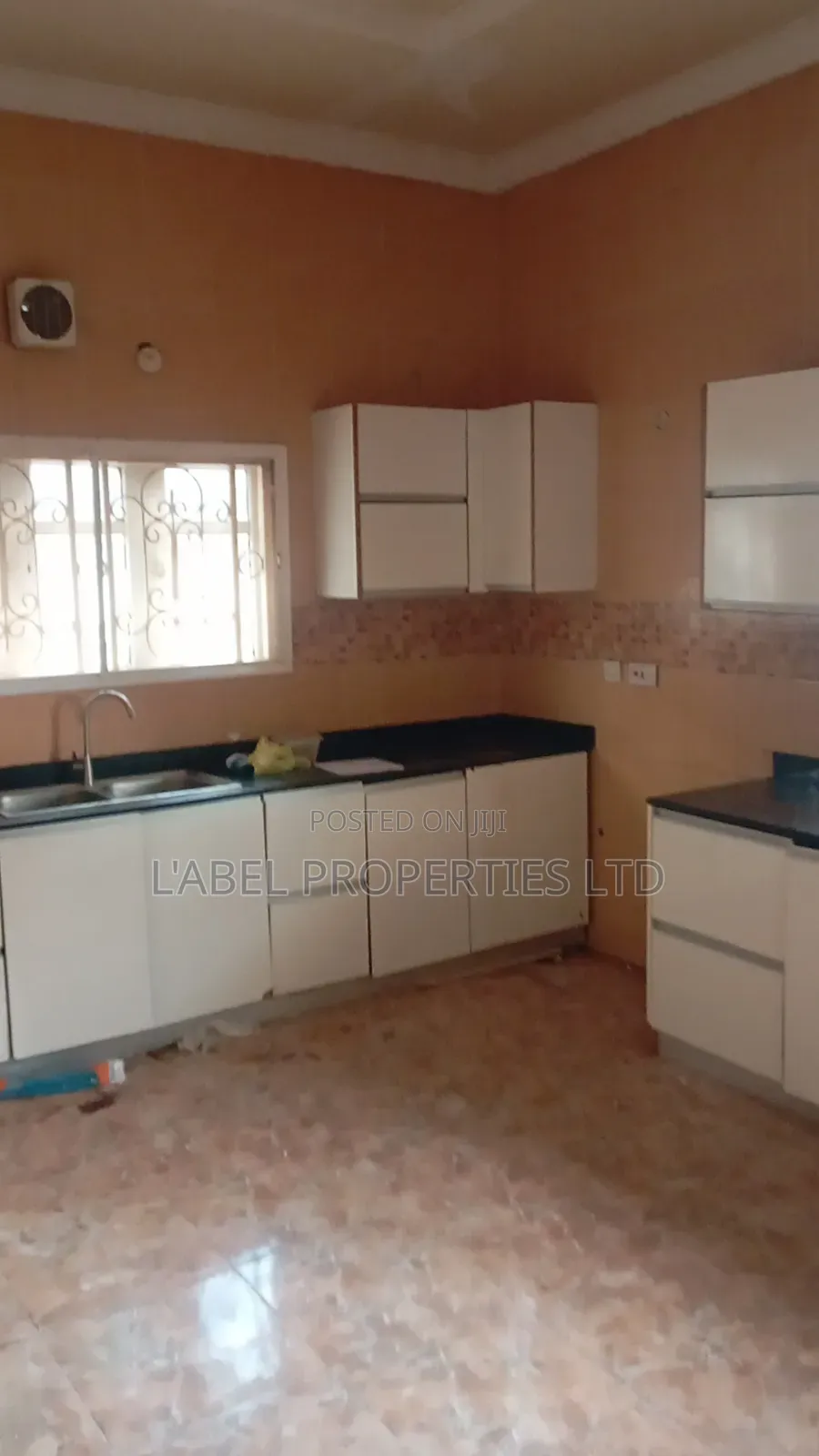 3bdrm Bungalow in Suncity Estate for rent in Galadimawa