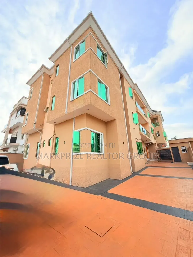 3bdrm Apartment in Magodo Gra Phase 2 for sale in GRA Phase 2 Shangisha