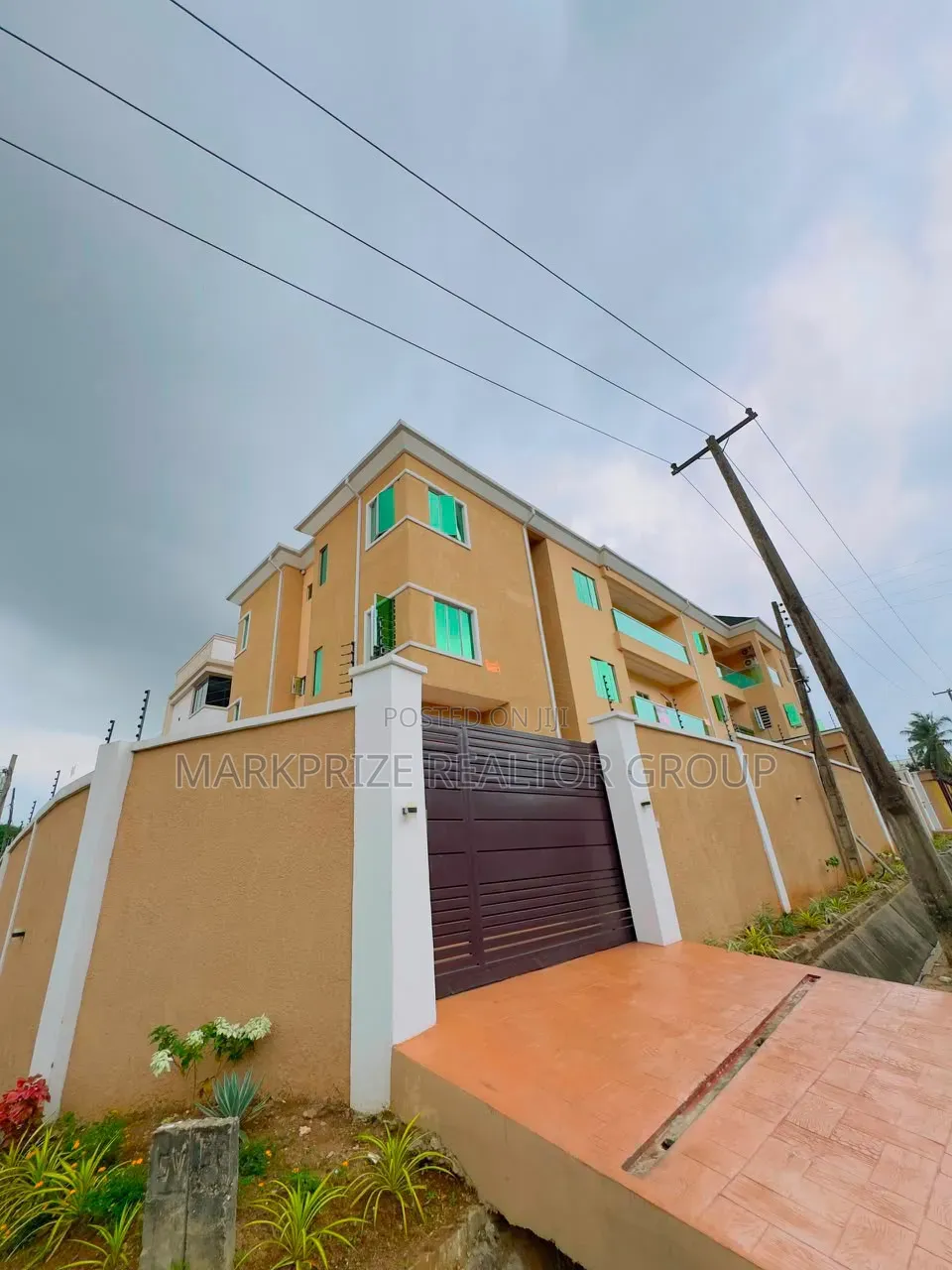 3bdrm Apartment in Magodo Gra Phase 2 for sale in GRA Phase 2 Shangisha