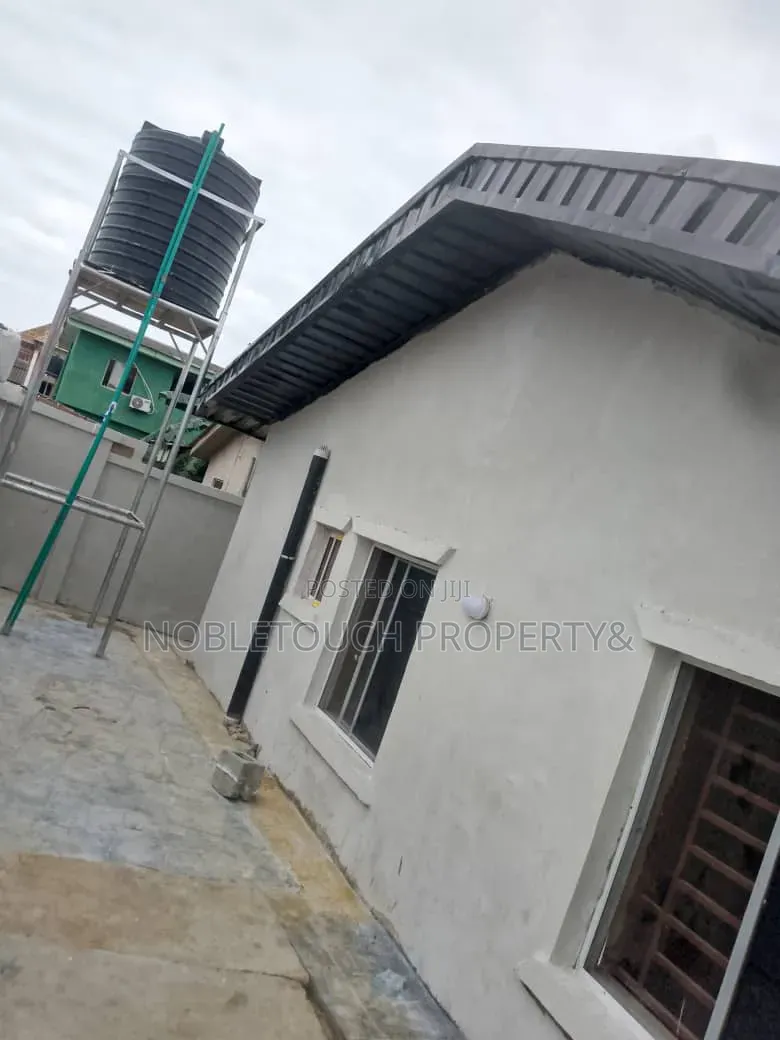 2bdrm Block of Flats in Governor Road Ikotun for sale in Governors Road