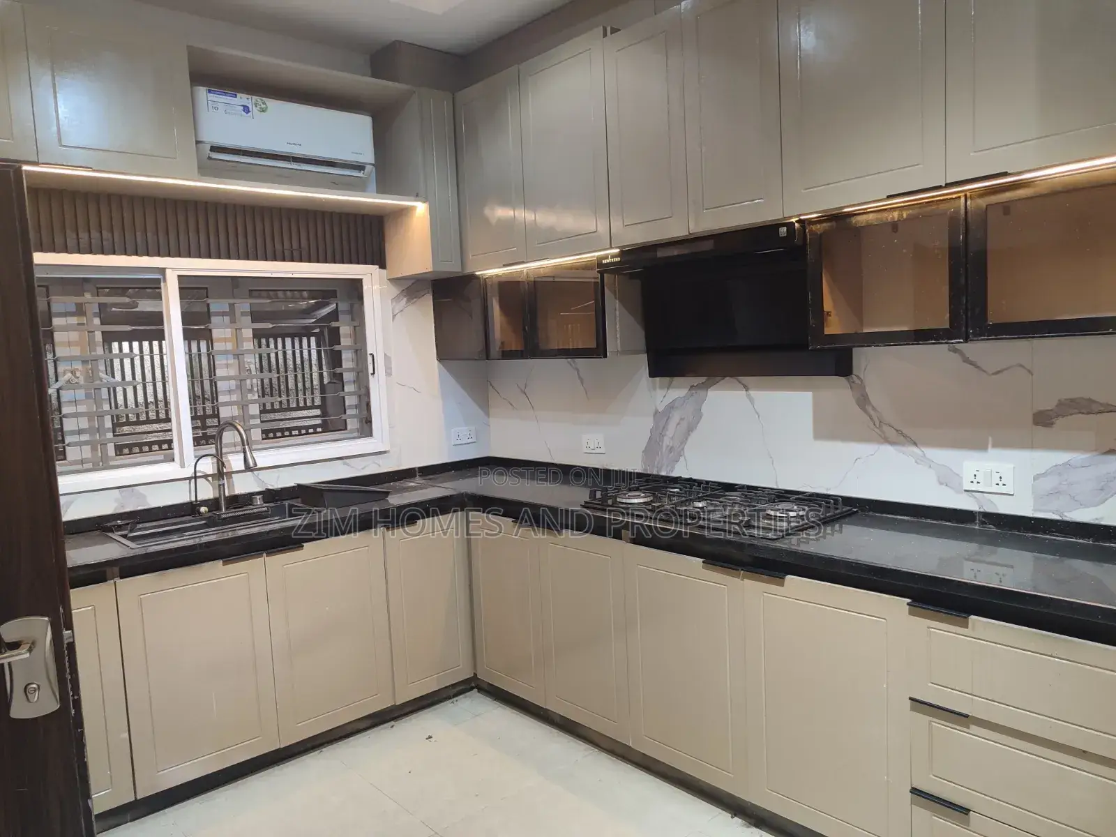 4bdrm Townhouse/Terrace in Zim Homes And, Wuye for sale in Wuye