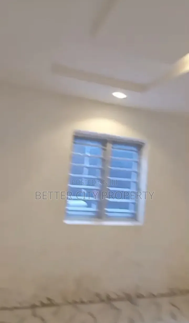 Mini Flat in In Secured Street, for rent in Akowonjo
