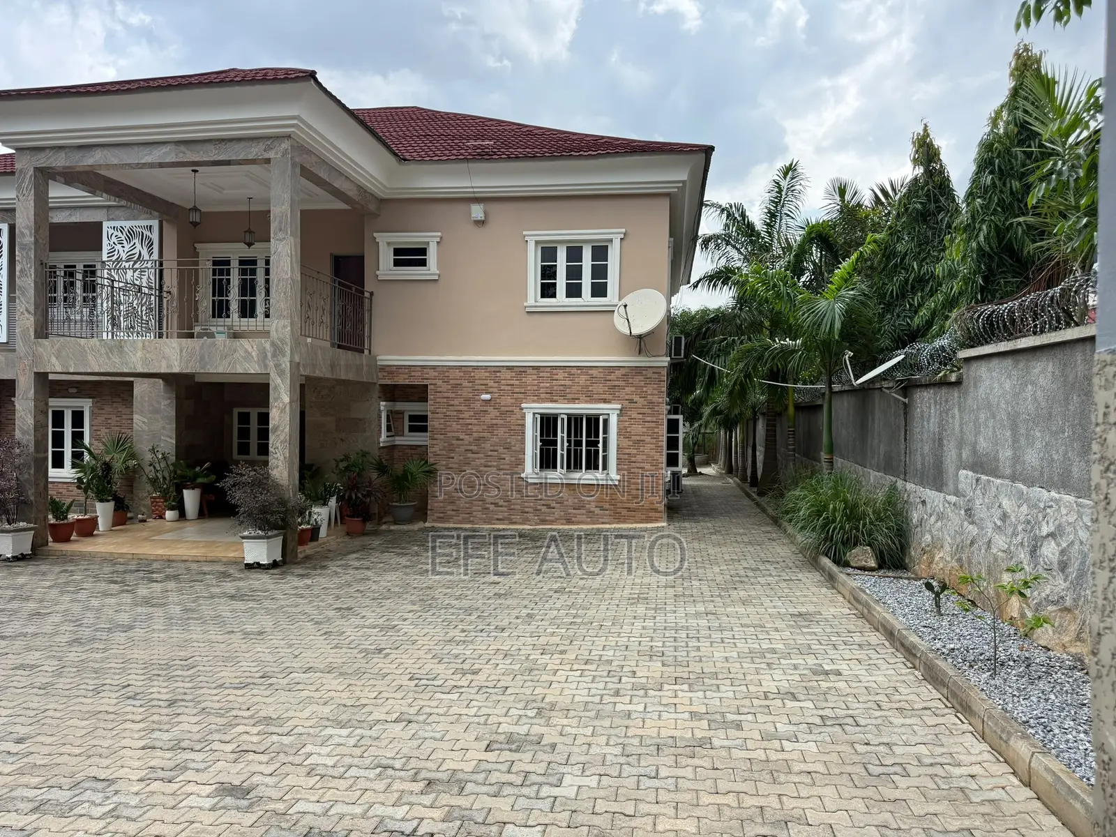 5bdrm Duplex in Guzape District for sale in Guzape District