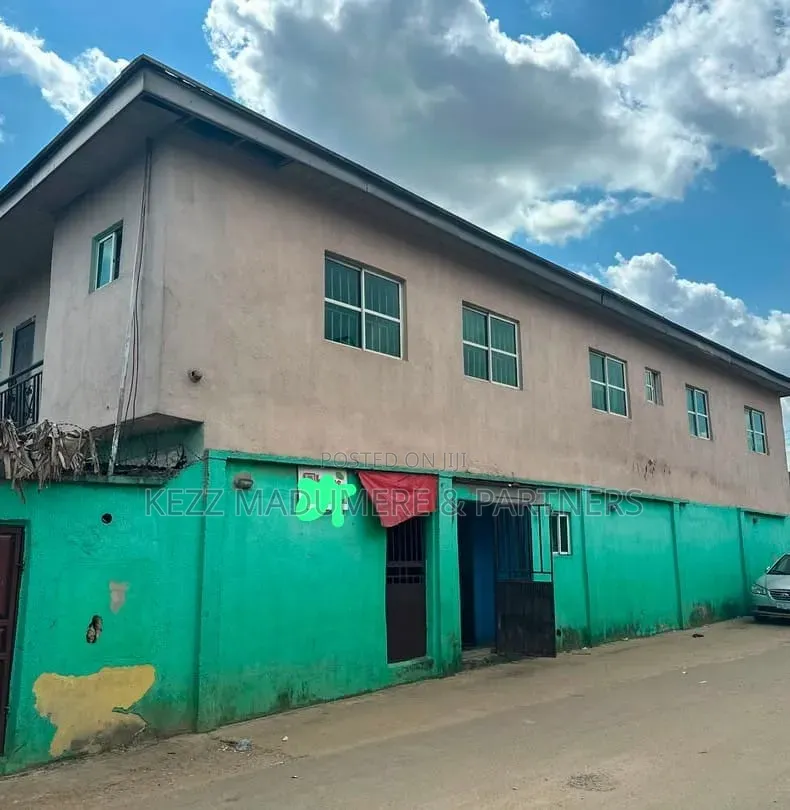 5bdrm Block of Flats in Rumuosi , Port, East West Road for sale in East West Road