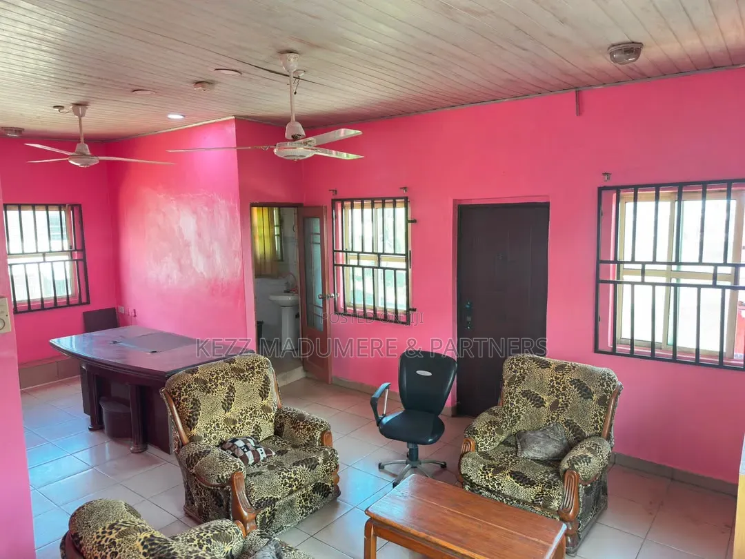 5bdrm Block of Flats in Rumuosi , Port, East West Road for sale in East West Road