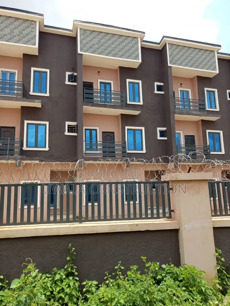 4bdrm Duplex in Gaduwa for sale in Gaduwa