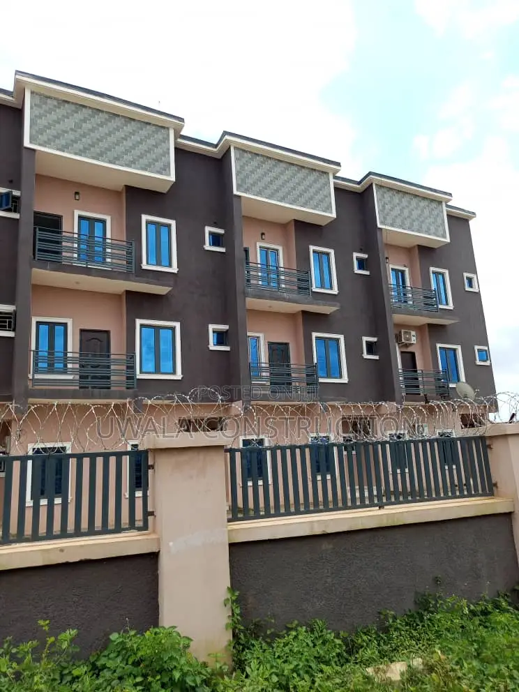 4bdrm Duplex in Gaduwa for sale in Gaduwa