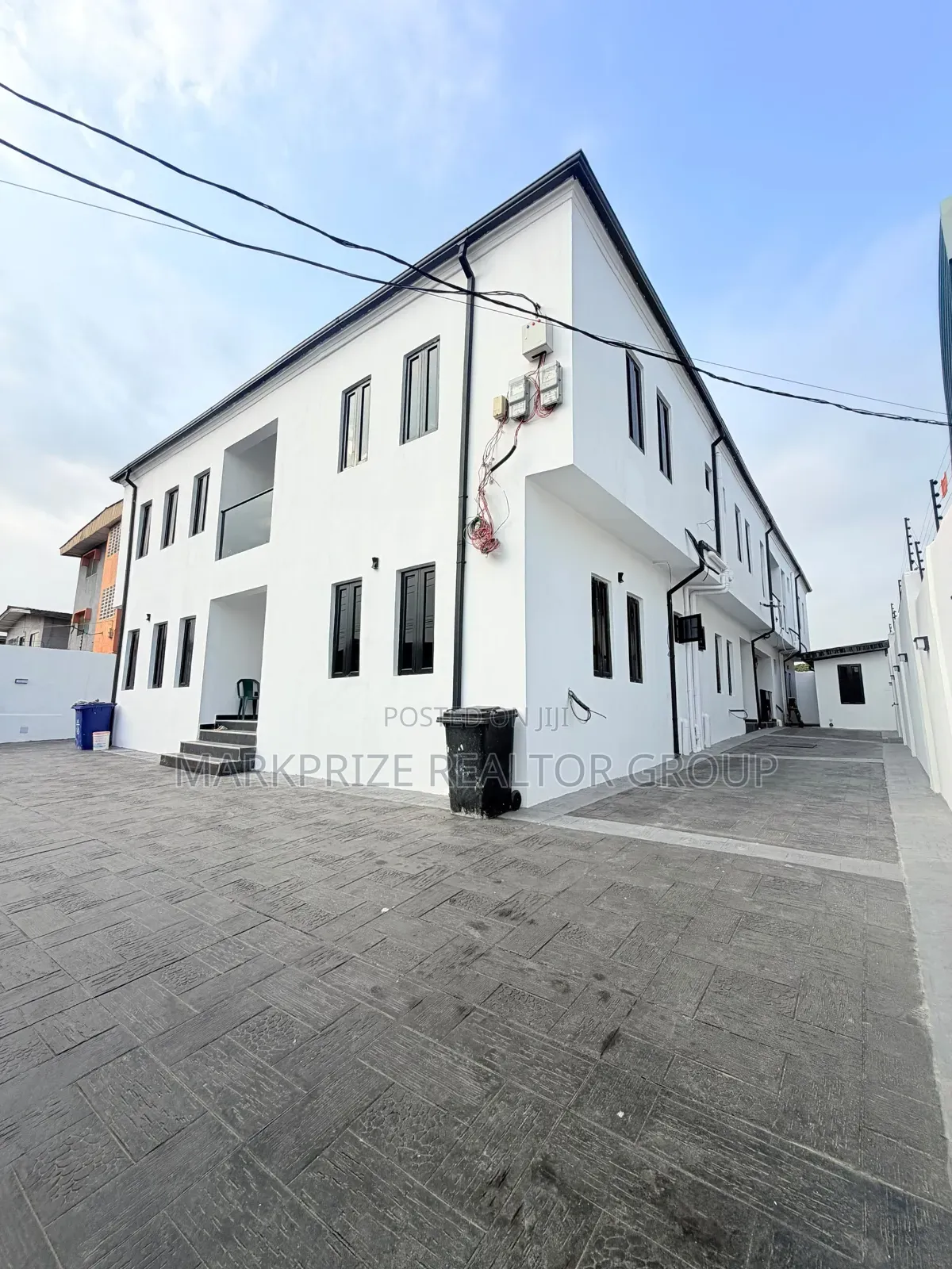 3bdrm Apartment in Gbagada Lagos for sale in Oworonshoki / Gbagada