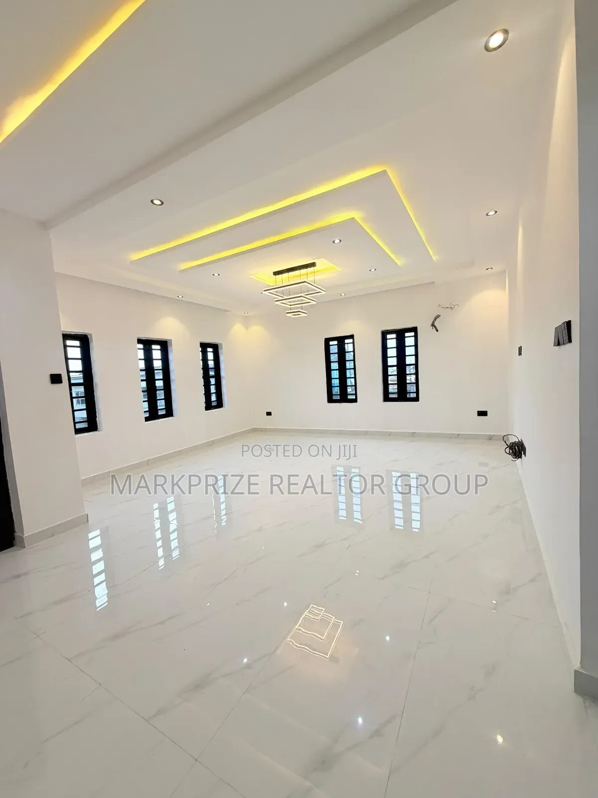 3bdrm Apartment in Gbagada Lagos for sale in Oworonshoki / Gbagada