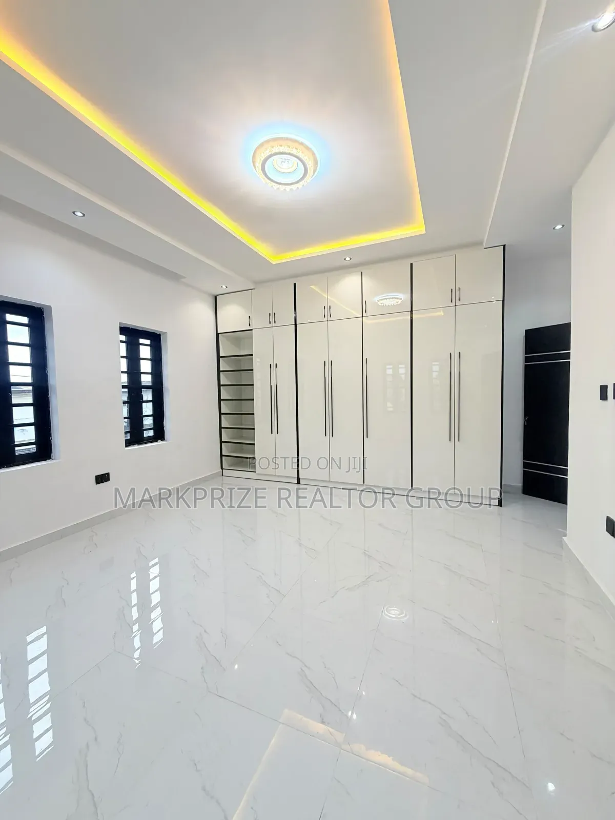 3bdrm Apartment in Gbagada Lagos for sale in Oworonshoki / Gbagada