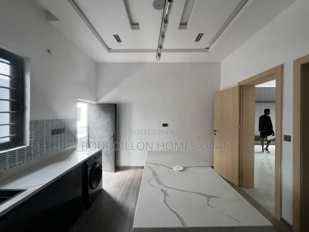 4bdrm Duplex in Ado Road Lagos for sale in Ado / Ajah