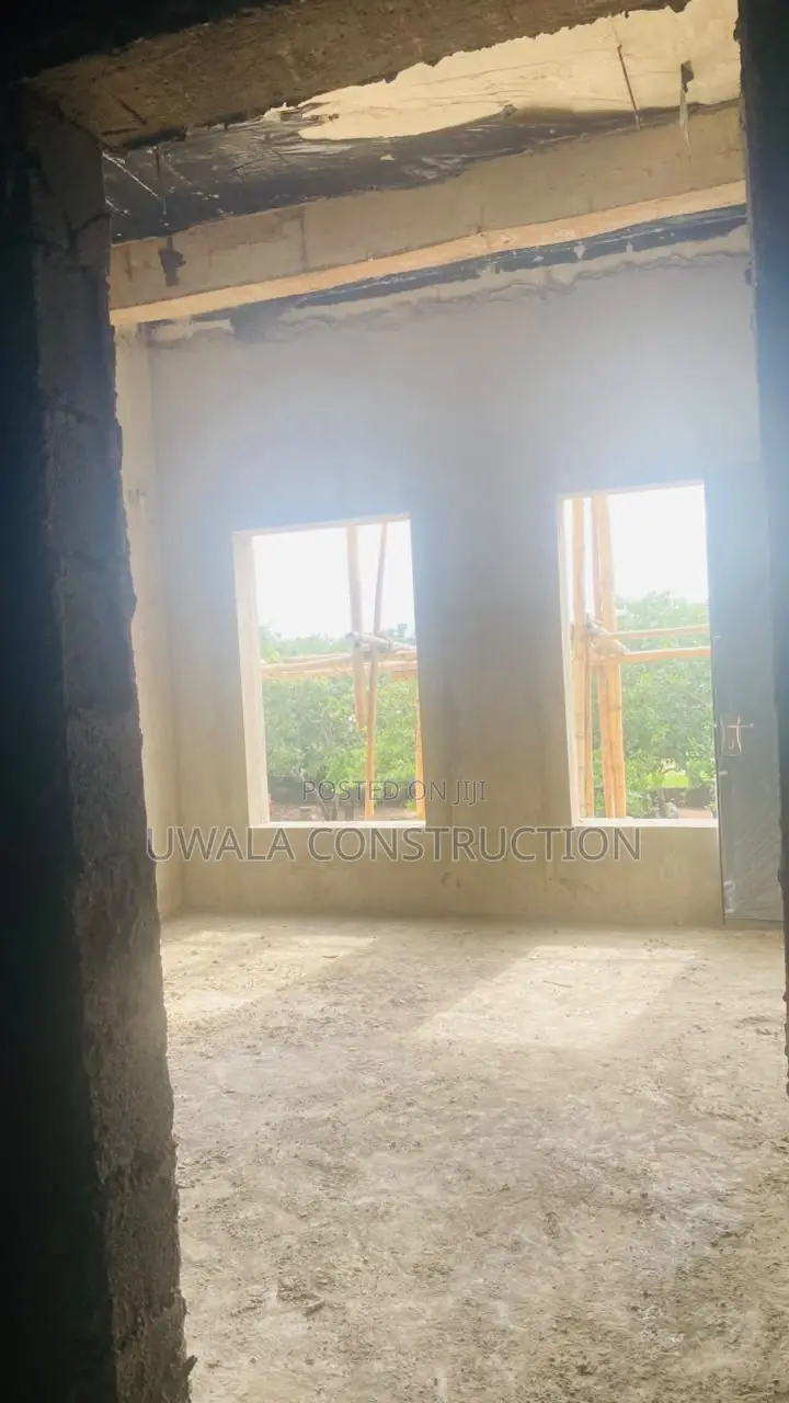 5bdrm Duplex in Gaduwa for sale in Gaduwa