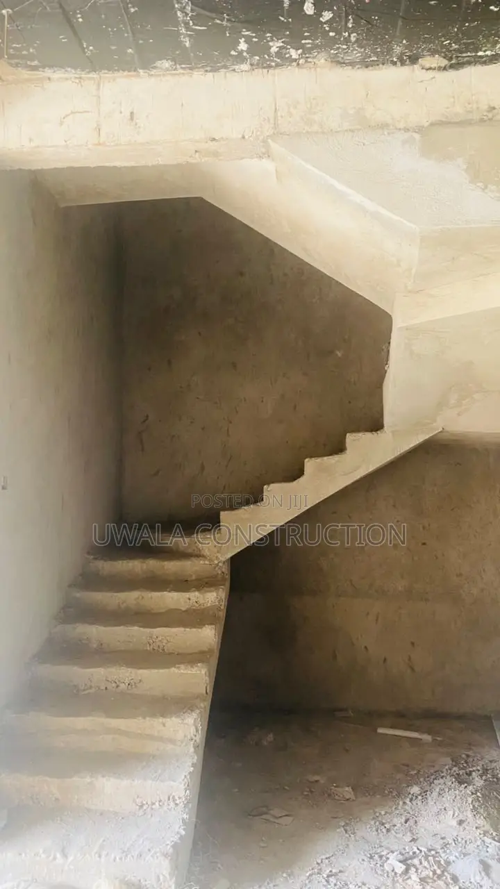 5bdrm Duplex in Gaduwa for sale in Gaduwa