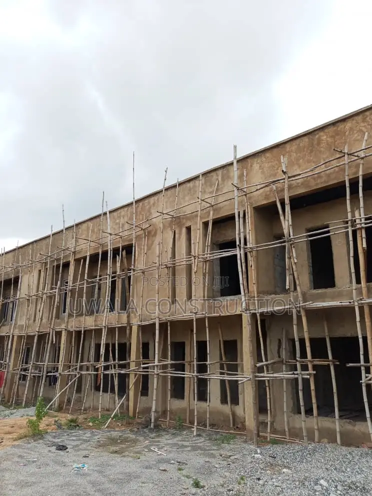 3bdrm Duplex in Gaduwa for Sale in Gaduwa