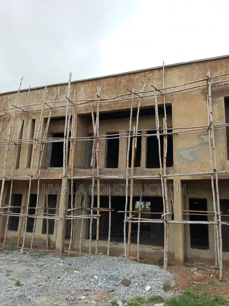 3bdrm Duplex in Gaduwa for Sale in Gaduwa