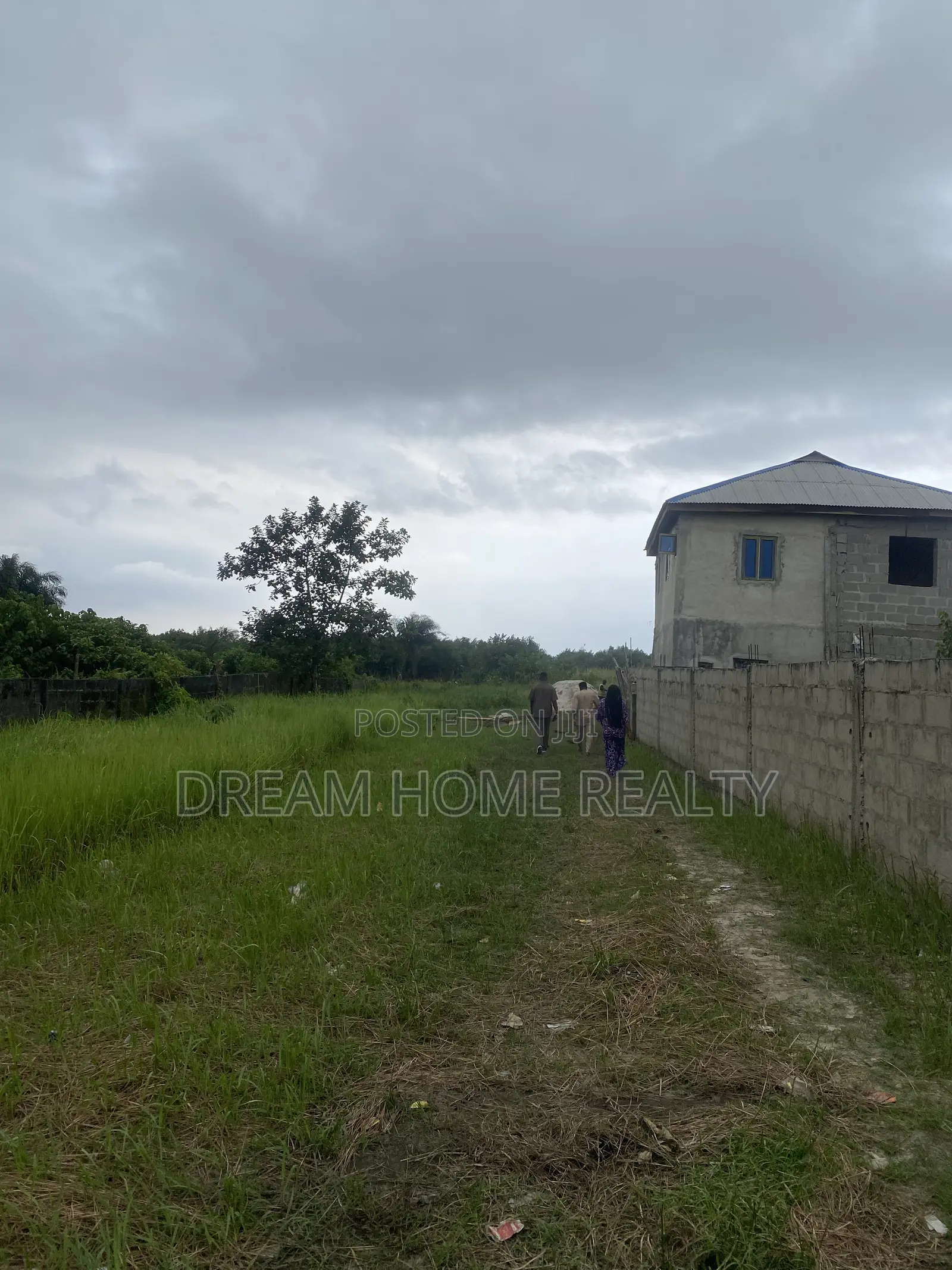 1020sqm of Mixed Use Land ,  🚦monastery Road, Behind ShopRite in Sangotedo