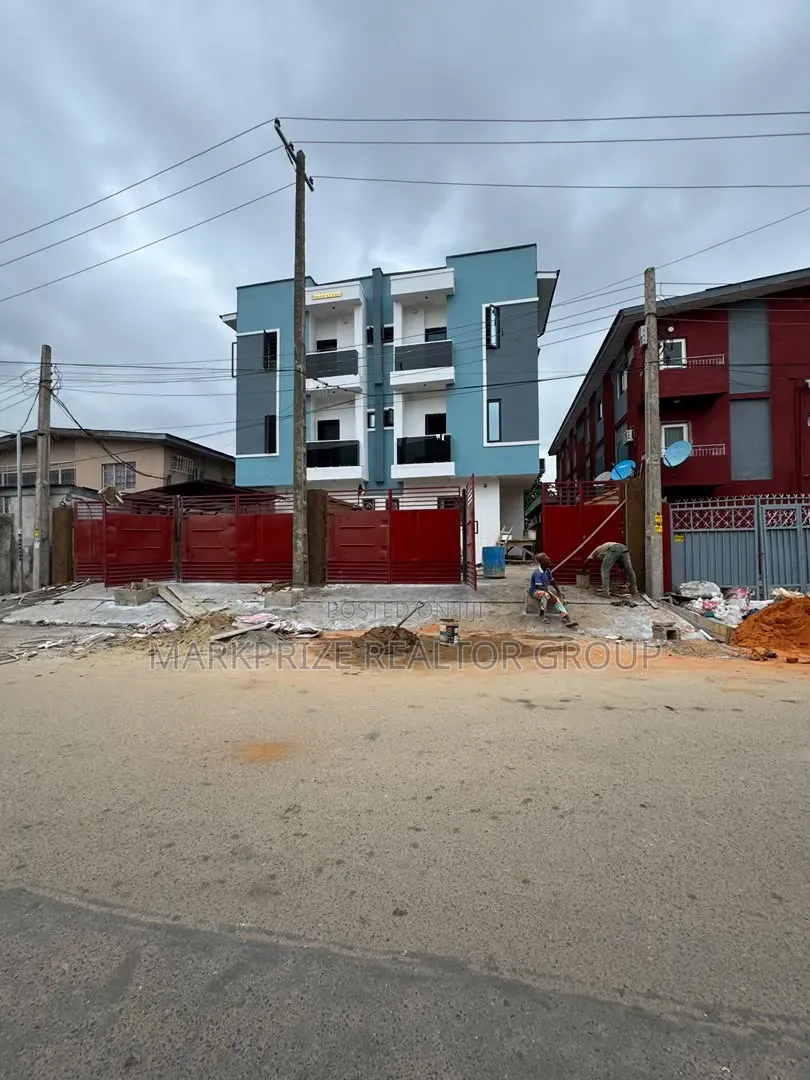 4bdrm Duplex in Gbagada Lagos for sale in Oworonshoki / Gbagada