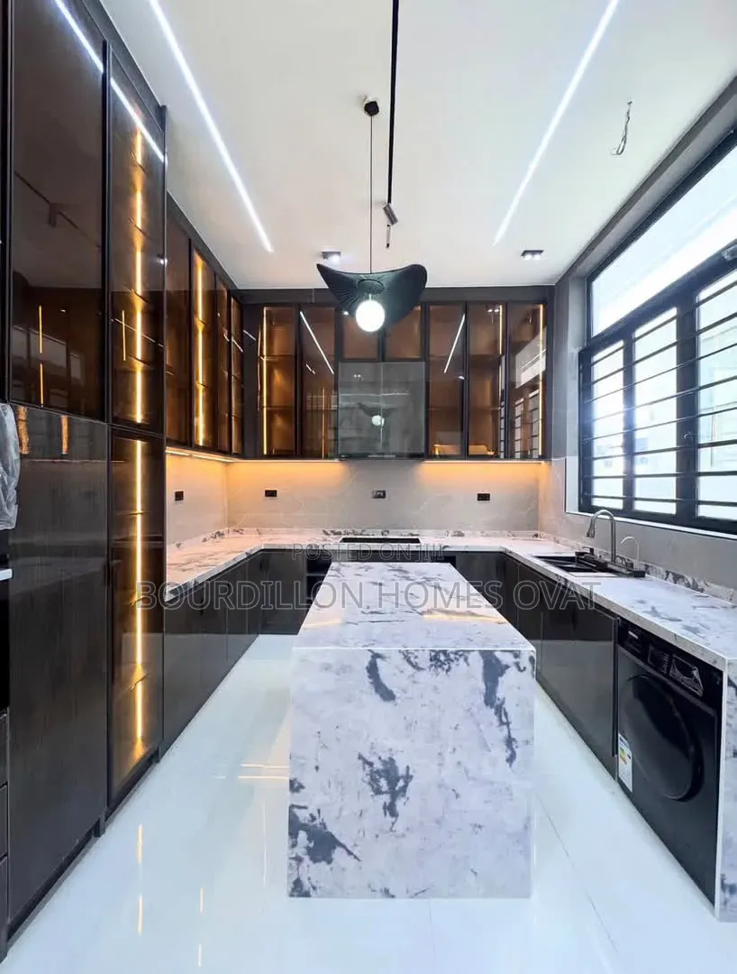4bdrm Duplex in Orchid Lekki Lagos for sale in Lekki Expressway