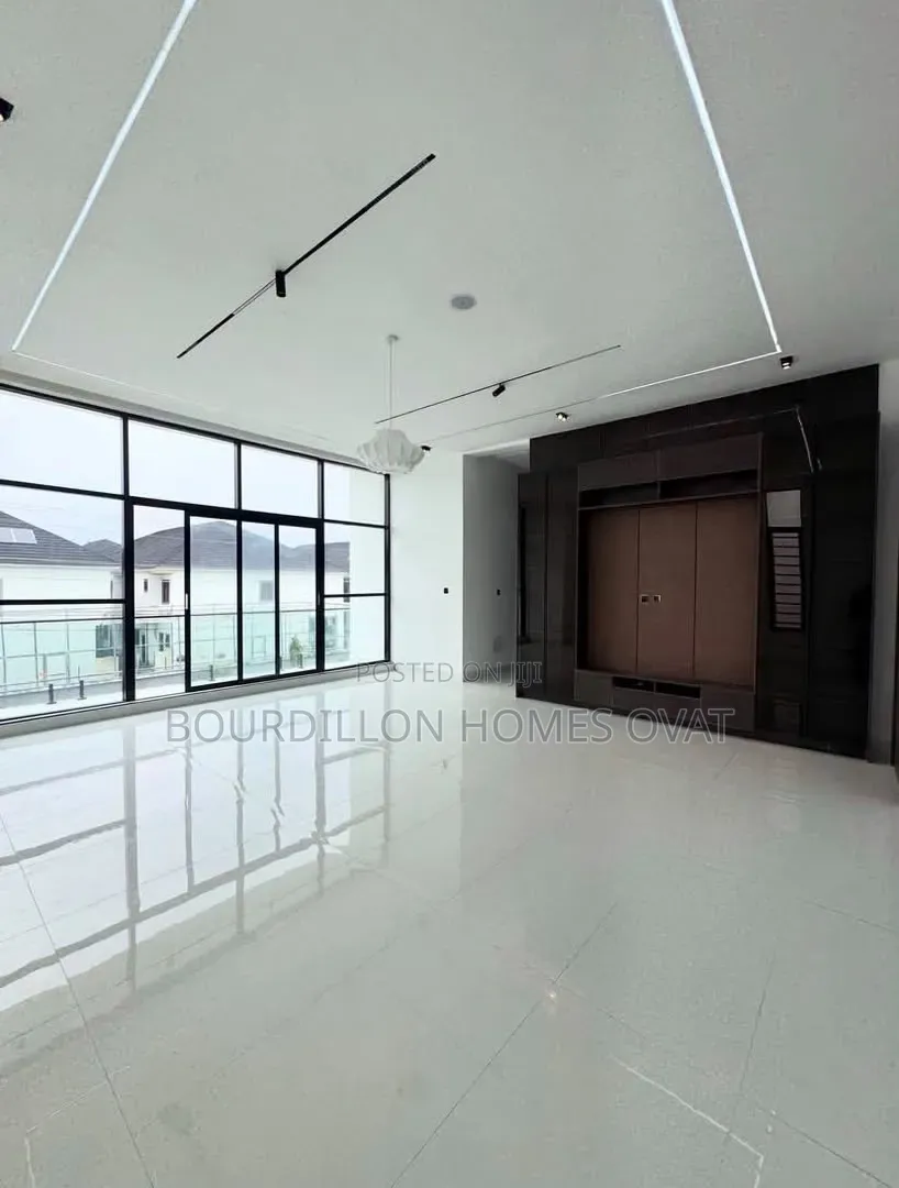 4bdrm Duplex in Orchid Lekki Lagos for sale in Lekki Expressway