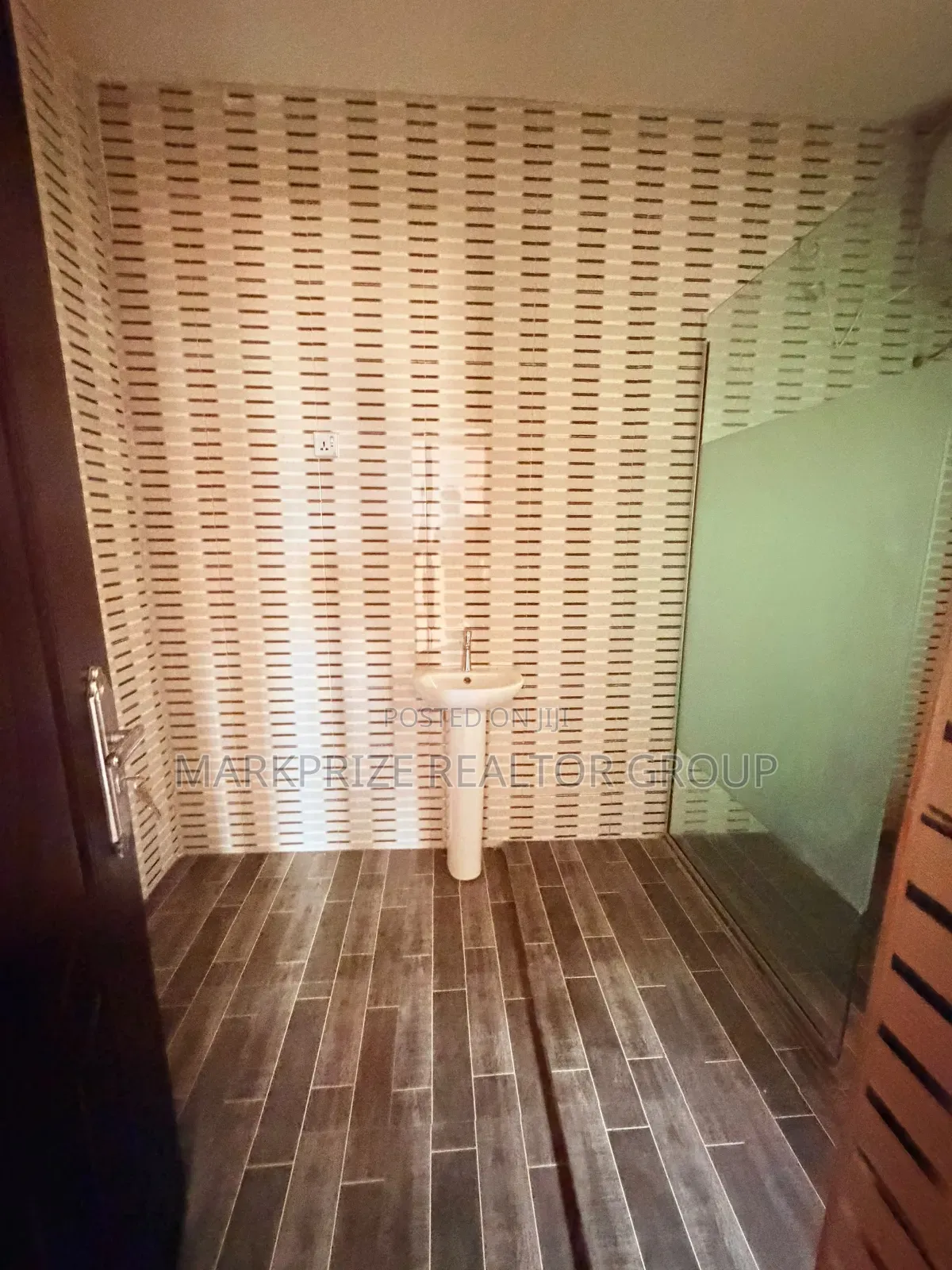 3bdrm Apartment in Ikorodu Lagos for sale in Ijede / Ikorodu