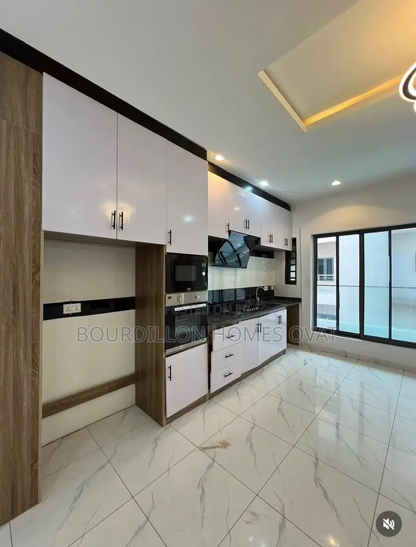 2bdrm Apartment in Ikate Lekki Lagos for rent in Ikate