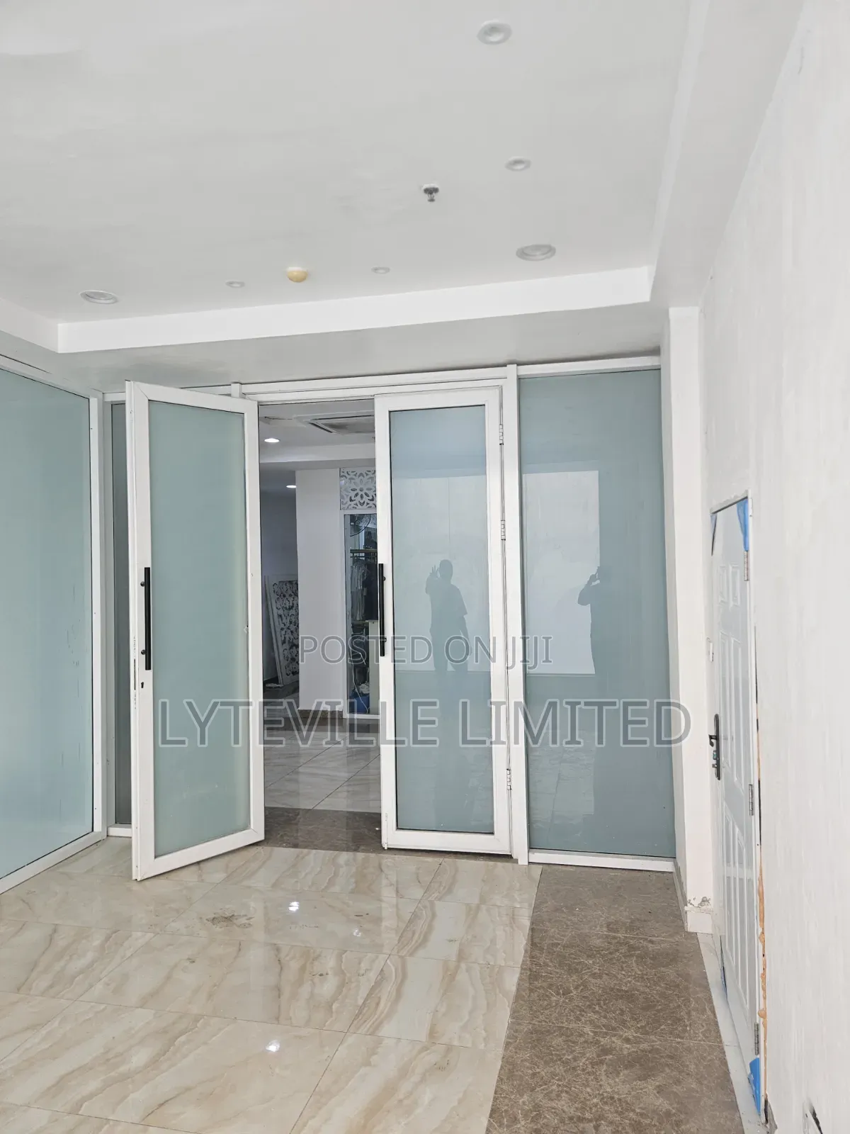 New Office Space - 44sqm in Mabushi