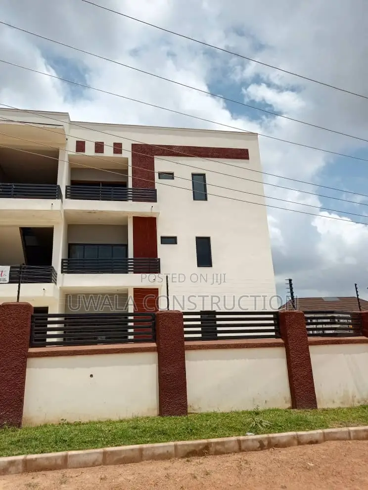 3bdrm Duplex in Gaduwa for sale in Gaduwa