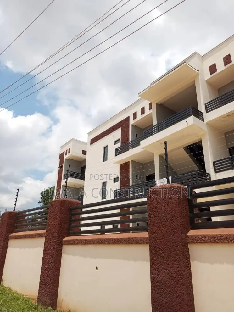 3bdrm Duplex in Gaduwa for sale in Gaduwa