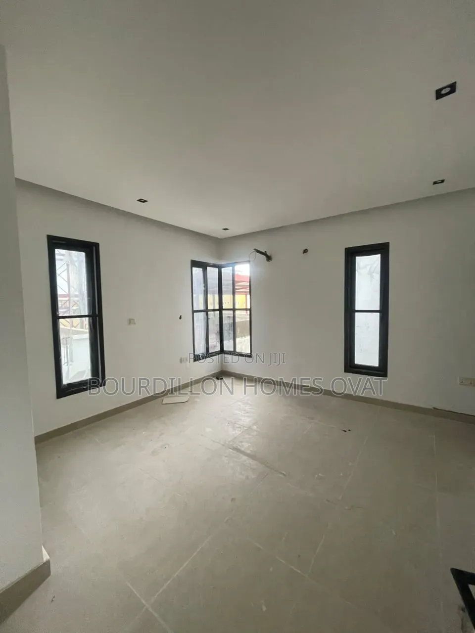 4bdrm Duplex in Lekki Phase 1 for sale in Lekki Phase 1