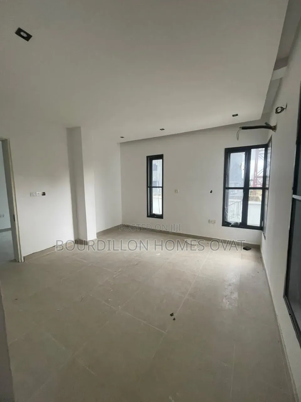 4bdrm Duplex in Lekki Phase 1 for sale in Lekki Phase 1