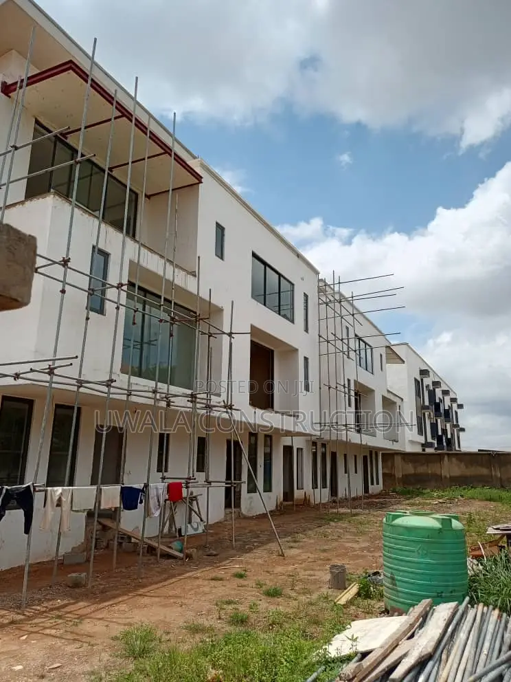 2bdrm Duplex in Gaduwa for sale in Gaduwa
