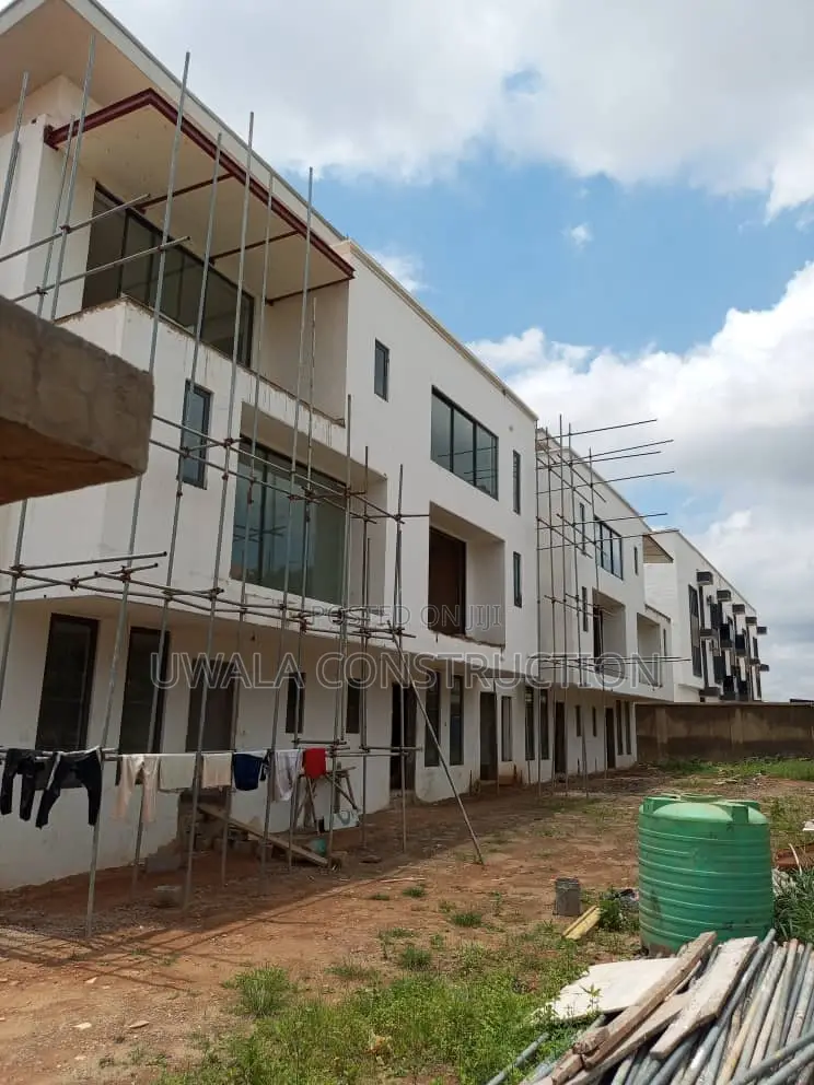 2bdrm Duplex in Gaduwa for sale in Gaduwa