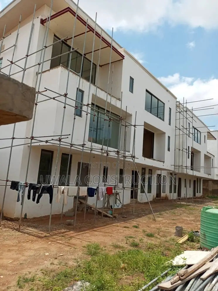 2bdrm Duplex in Gaduwa for sale in Gaduwa